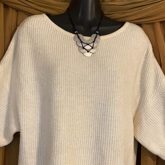 ROBBI & NIKKI Layered Sweater/Top-Size Medium - Picture 2 of 7
